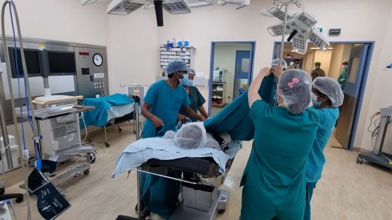 Au cœur de l’hôpital Jeetoo : médecins et infirmiers en première ligne