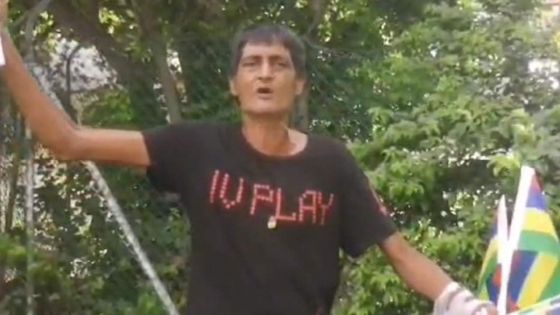 Bilaal et les quadricolores :  «Mo fier mo enn marsan anbilan»