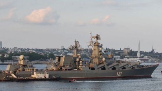 Ukraine : le vaisseau amiral de la flotte russe en mer Noire gravement endommagé