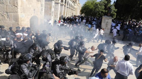 4 Minutes aux 4 Coins du Monde : Jérusalem, heurts sur l’esplanade des Mosquées provoquant des dizaines de blessés