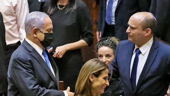 Israël: Naftali Bennett devient Premier ministre, Netanyahu écarté du pouvoir