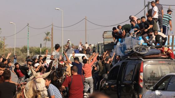 Malgré les bombes, des Palestiniens veulent retourner à Gaza auprès de leur famille