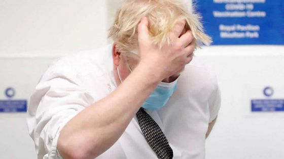 Boris Johnson s'en prend au «charabia» des antivax