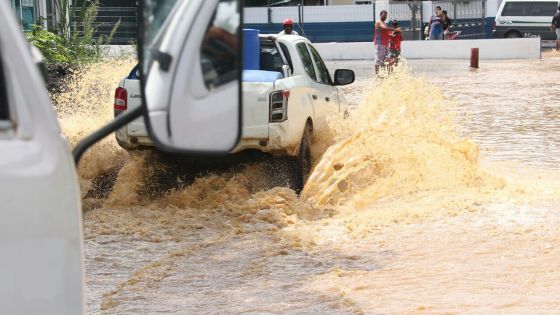 Avis de fortes pluies : malgré une accalmie, le ciel restera nuageux avec des risques d'averses orageuses cet après-midi