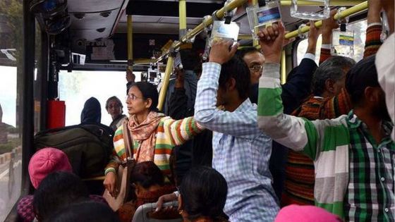 New Delhi offre aux femmes les transports gratuits pour améliorer leur sécurité