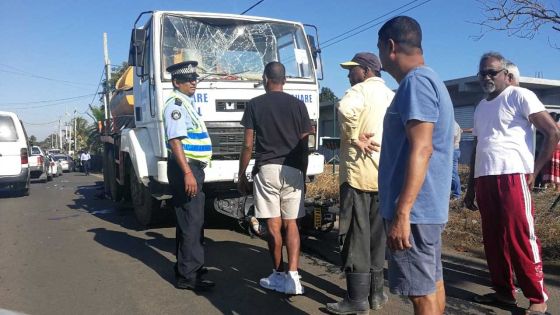 [Images] Cottage : un mort dans une collision entre un camion et une moto