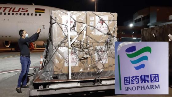 Covid-19 : 100 000 doses du vaccin Sinopharm reçues de la Chine, les avis divergent  