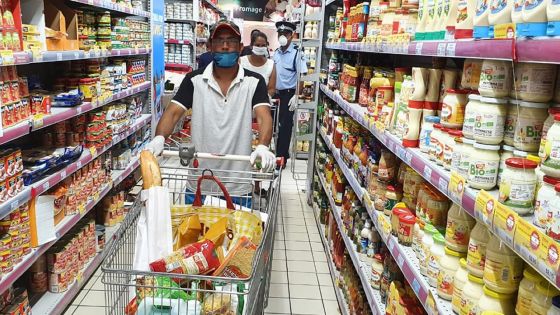 Consommation : ces produits et services qui pèsent plus lourd dans le panier de la ménagère 