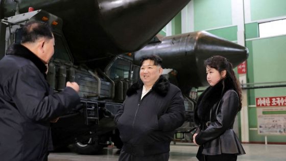 La Corée du Nord tire quelque 200 obus au large, ordre aux civils d'une île sud-coréenne d'évacuer