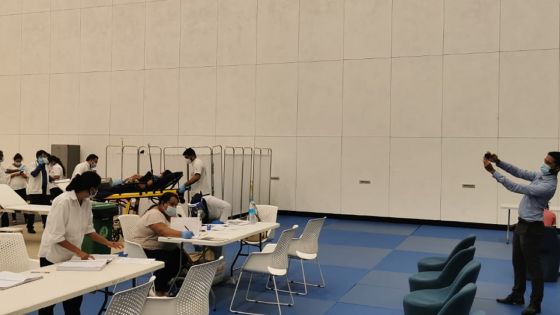 Vaccination au Côte d’Or National Sports Complex : une femme transportée à l’hôpital après s’être sentie mal