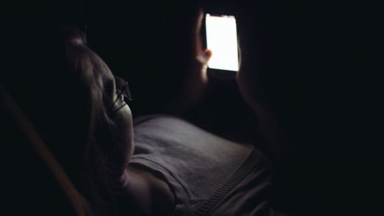 Sur Facebook et WhatsApp : une étudiante de 22 ans victime de «cyberchantage» sexuel