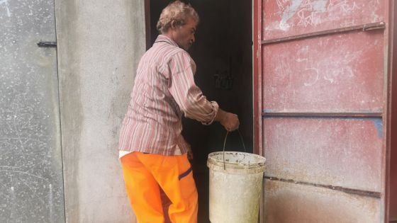 Une dame brûlée avec de l’eau bouillante - son époux : «Linn glise, seo delo so tonb lor li»