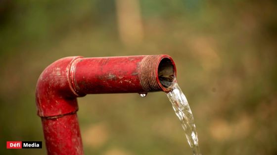 Gaspillage d’eau : deux habitantes de Coromandel verbalisées pour le lavage de leur véranda