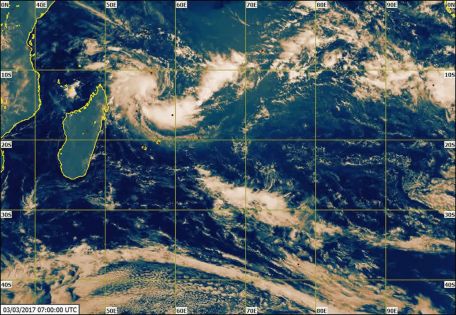 Météo : la tempête Enawo à 825 km au nord de Maurice