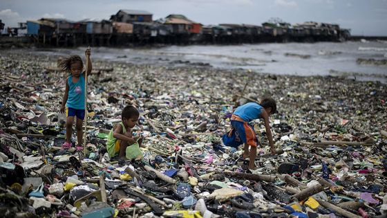 Désastres climatiques: 43,1 millions de déplacements d'enfants de 2016 à 2021