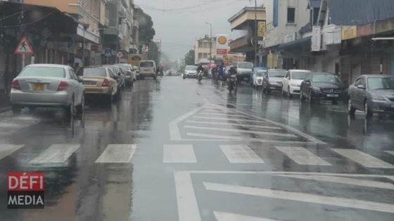 Temps pluvieux : la circulation perturbée, deux carambolages en direction de Port-Louis 