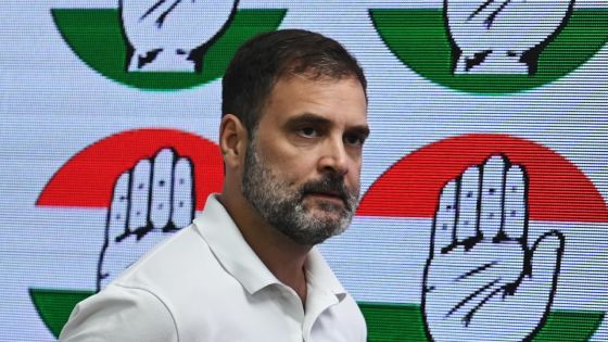 Inde: le principal chef de l'opposition Rahul Gandhi réintégré au Parlement