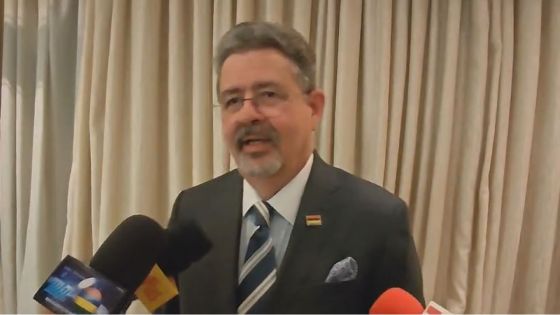 Gavin Glover : «Mo pa finn pran konesans oken video» 
