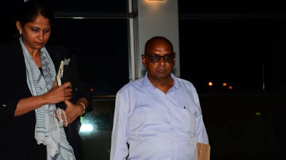 [En images] Recrutements jugés illégaux : arrêté, l'ancien président de la LGSC, Bhanoodutt Beeharee, autorisé à rentrer chez lui
