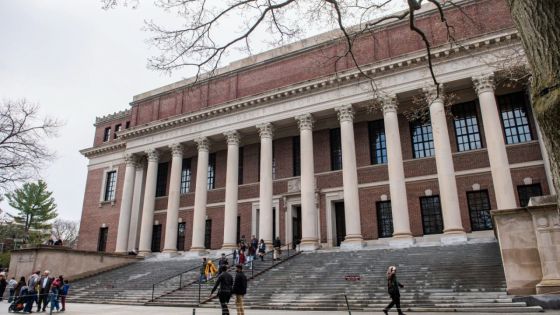 L'administration Trump interdit à Harvard d'accueillir des étudiants étrangers