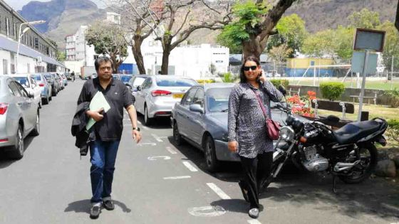 Photo de Kobita Jugnauth et Sherry Singh sur Facebook : le couple Ruhumally au CCID