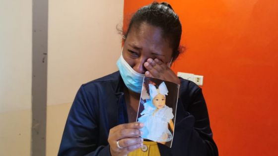 Positive à la Covid-19, une fillette de 15 mois décède : « Laissez-nous lui rendre un dernier hommage », pleure la grand-mère