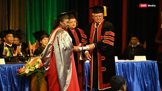 [En images] La présidente indienne Droupadi Murmu faite Doctor Honoris Causa par l’UoM