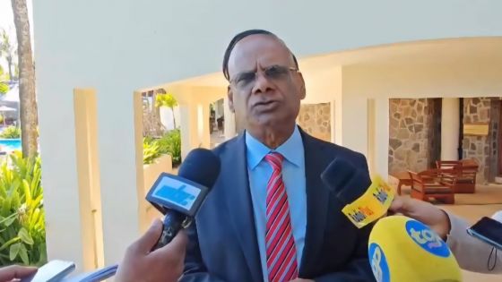 Rama Sithanen se dit préoccupé par les répercussions sur les marchés des changes et sur la stabilité financière