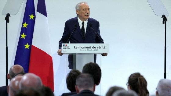 Le gouvernement français présente son plan contre le danger mortel de la dette, Bayrou propose la suppression de deux des 11 jours fériés 
