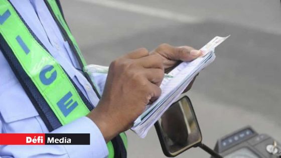 Faux permis de conduire : deux suspects passent aux aveux