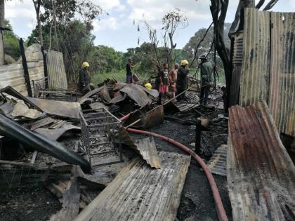 Résidence Barkly : 4 maisons ravagées par les flammes 