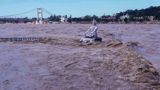 Inondations et glissements de terrain: 85 morts en Inde et 31 au Nepal