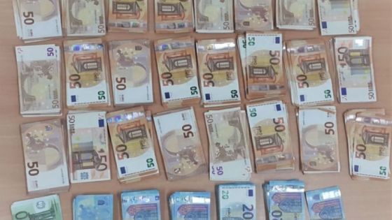 Saisie d’un million de roupies en devises étrangères dans un coffre-fort à Petit-Bois 