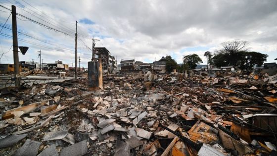 Japon: nouveau bilan du séisme du Nouvel An avec 242 disparus, 92 morts
