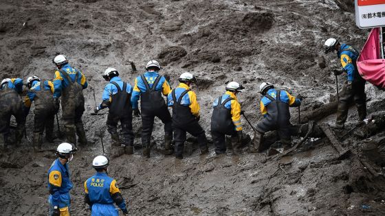 Japon: course contre la montre pour retrouver des survivants après la coulée de boue