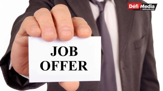 WE’RE HIRING!