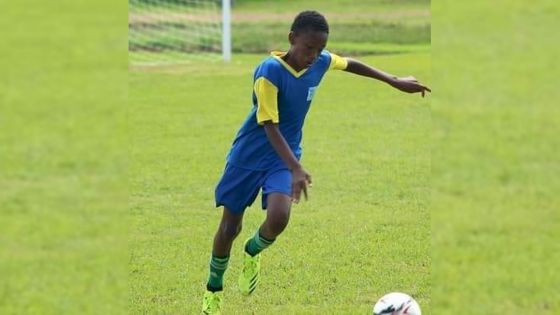 Joshua, footballeur de 11 ans, hors-jeu après avoir rêvé de la France