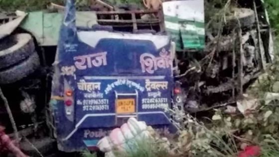 Inde : 22 morts, un disparu dans la chute d'un car de pèlerins au fond d'une gorge
