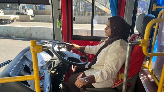 La fabuleuse histoire de Nooshreen Gowsee, conductrice de bus !