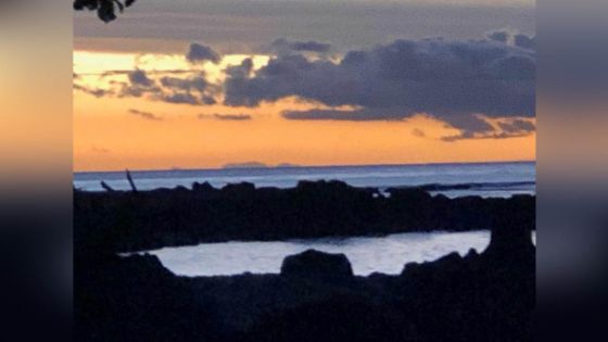 La Réunion visible depuis les côtes sud-ouest de Maurice par beau temps !