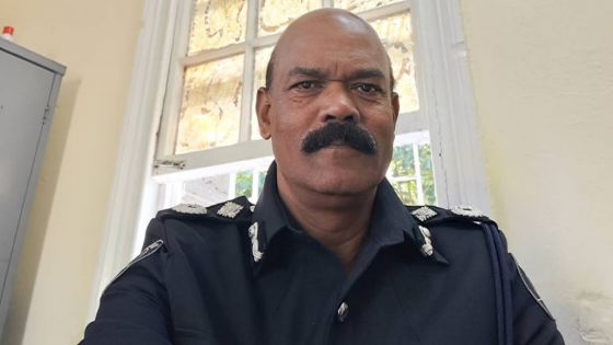 L’ACP Manoj Luchan, de la division de Moka : «Inn bizin tir bann manifestan pou ki sitiasion pa dezenere» 