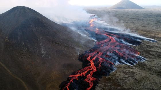 Une lave orange pure comme le soleil: sur le site de la nouvelle éruption en Islande