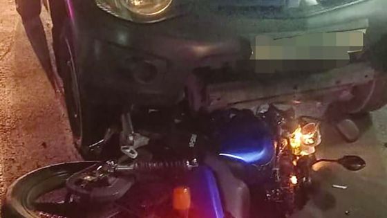Bois-Pignolet : un véhicule de la police percute une motocyclette