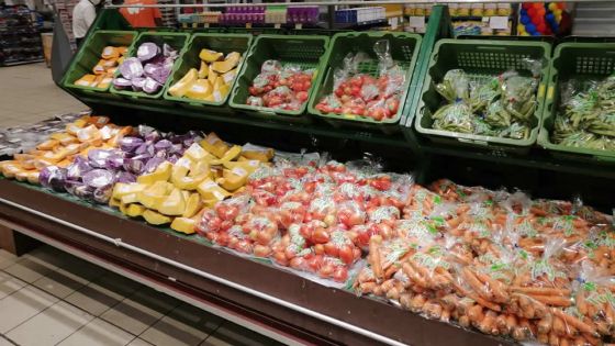 Dans les grandes surfaces -  fruits et légumes : comment la vente au poids impacte votre budget