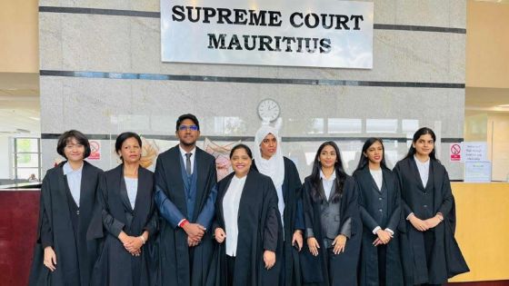 En Cour suprême : dix avoués prêtent serment