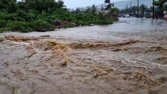Avis de fortes pluies : plusieurs régions inondées, en direct de Résidence La Cure