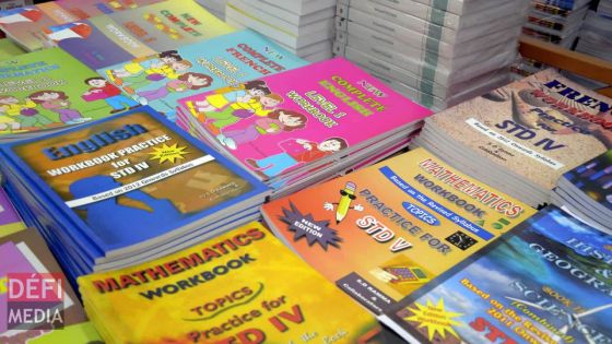 Manuels scolaires gratuits pour les élèves : les critères d'éligibilité 