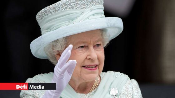 La reine Elizabeth II est morte de vieillesse, selon son certificat de décès