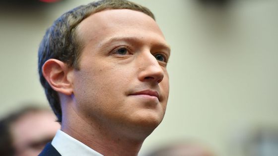 Facebook n'a pas privilégié ses profits au détriment de la sécurité, défend Mark Zuckerberg