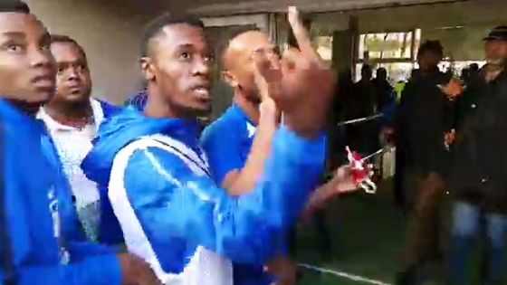 JIOI : un footballeur mahorais fait un doigt d’honneur au public mauricien